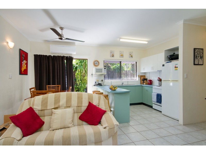 35/21 Poinciana Street, Holloways Beach QLD 4878