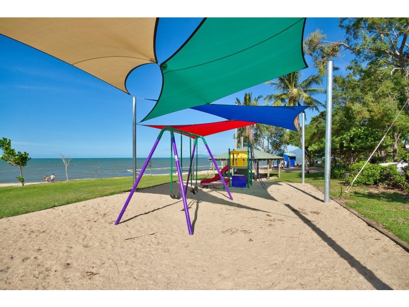 35/21 Poinciana Street, Holloways Beach QLD 4878