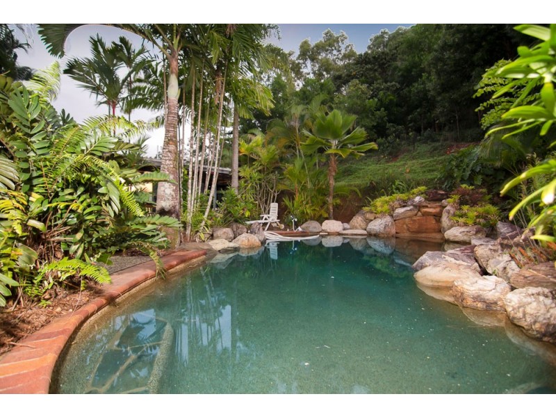 50 Robb Road, Redlynch QLD 4870