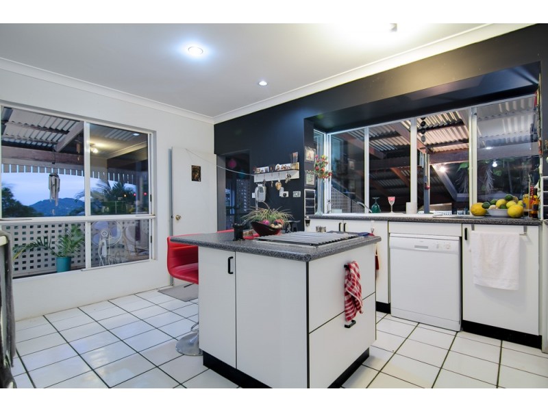 50 Robb Road, Redlynch QLD 4870