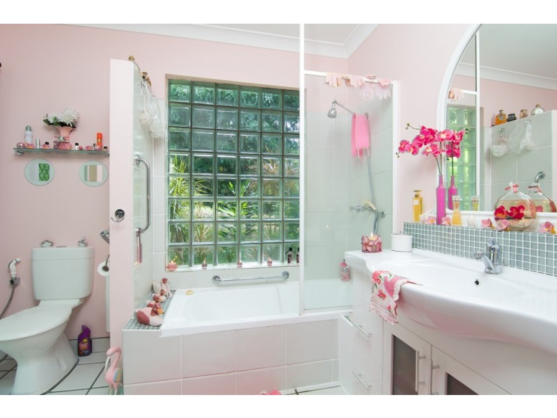 50 Robb Road, Redlynch QLD 4870