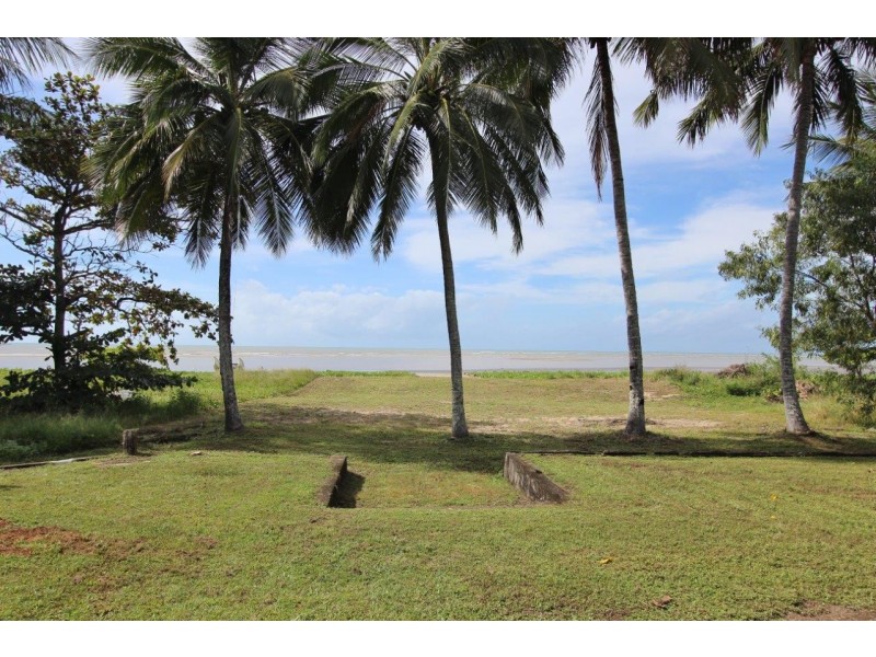 30b Cinderella Street, Machans Beach QLD 4878