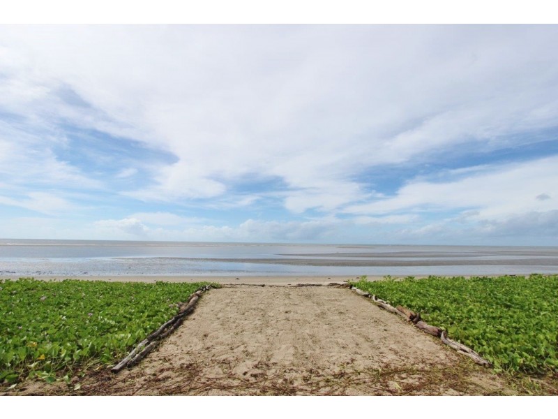 30b Cinderella Street, Machans Beach QLD 4878