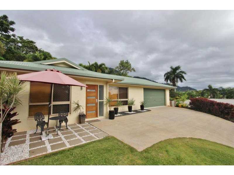 83 Callum Street, Mooroobool QLD 4870