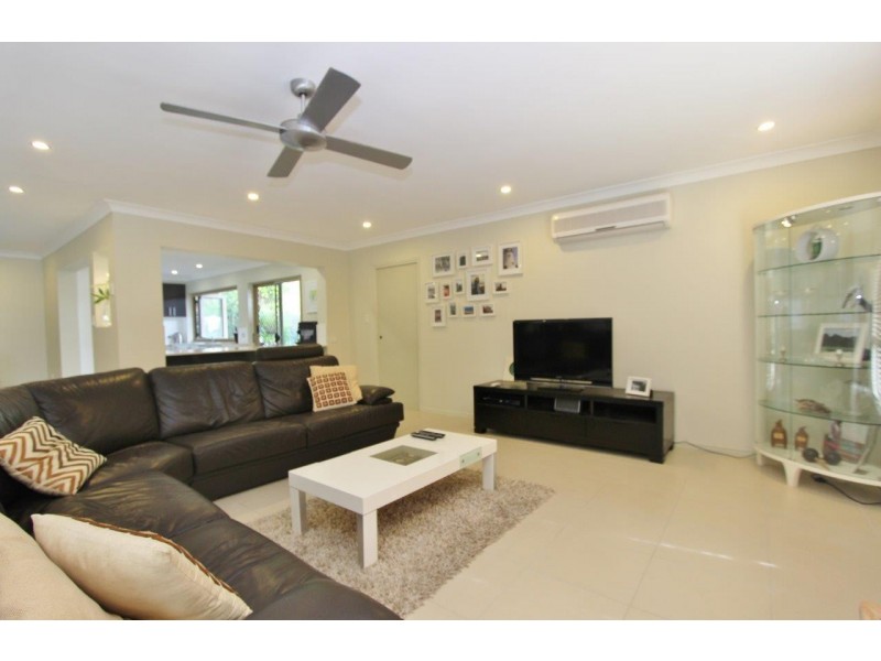 83 Callum Street, Mooroobool QLD 4870