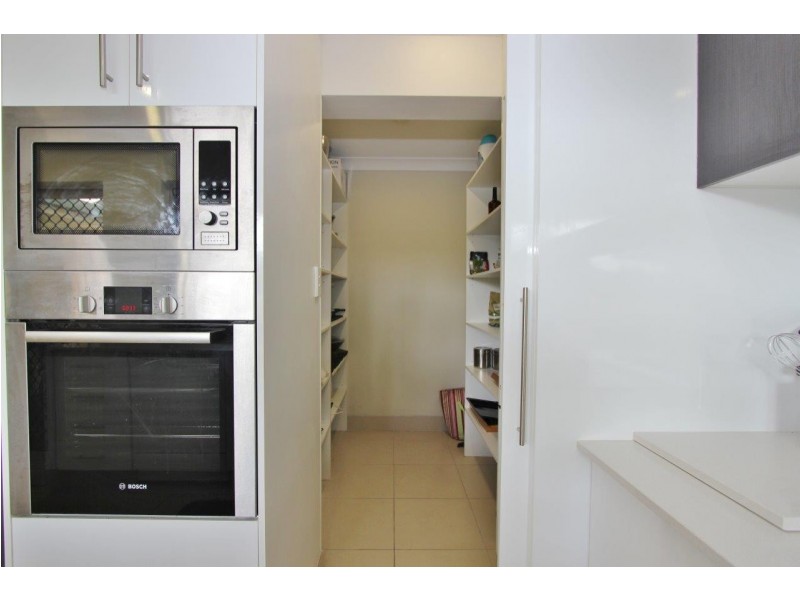 83 Callum Street, Mooroobool QLD 4870