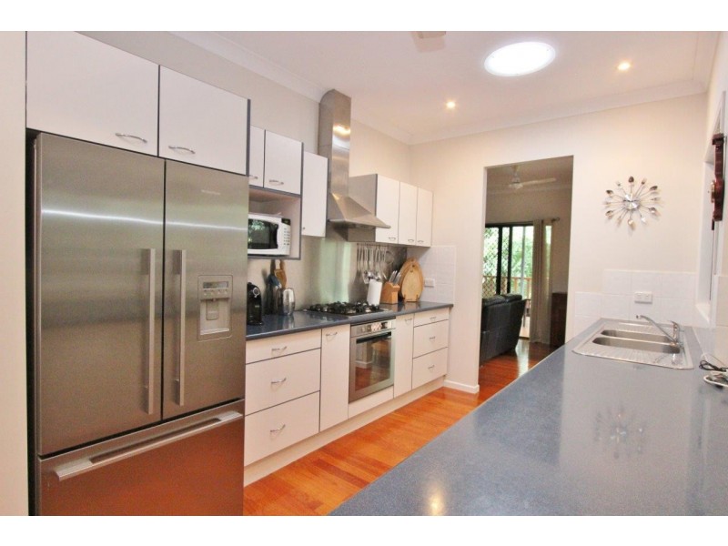 34 Daphne Drive, Redlynch QLD 4870
