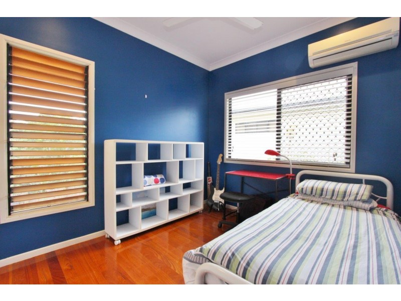 34 Daphne Drive, Redlynch QLD 4870