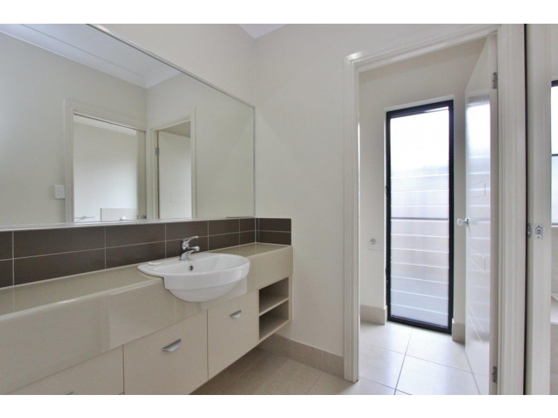 30 Quartzborough Promenade, Trinity Park QLD 4879