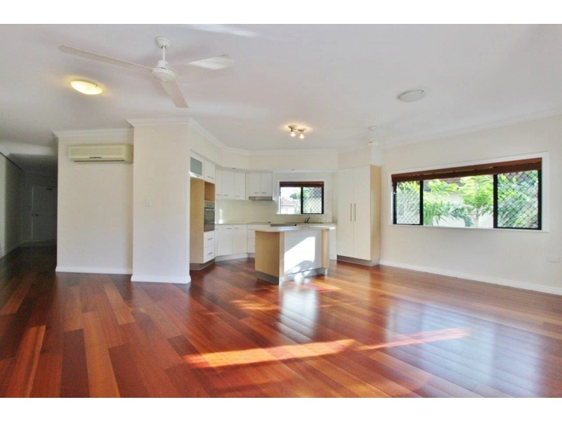 4/11 Rutherford Street, Yorkeys Knob QLD 4878