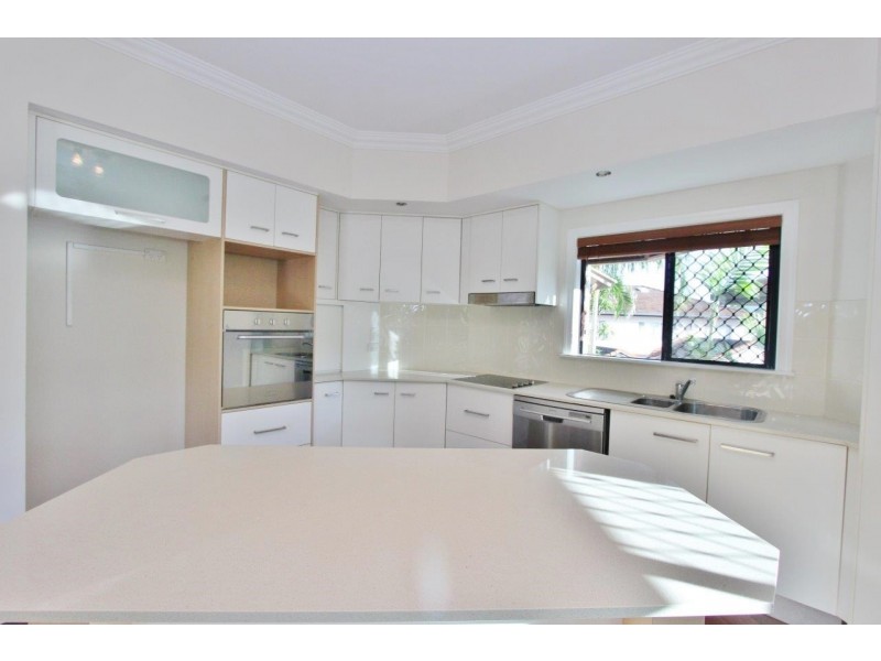 4/11 Rutherford Street, Yorkeys Knob QLD 4878