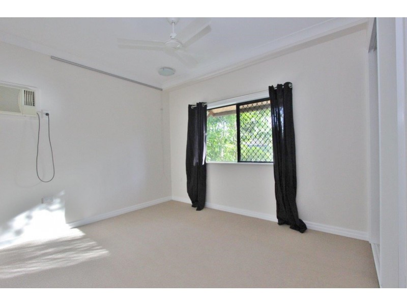 4/11 Rutherford Street, Yorkeys Knob QLD 4878