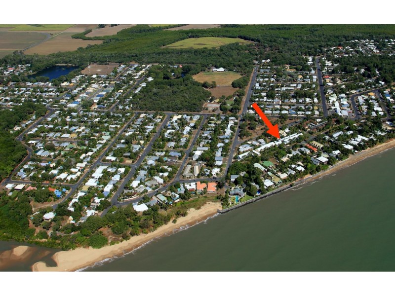 Holloways Beach QLD 4878