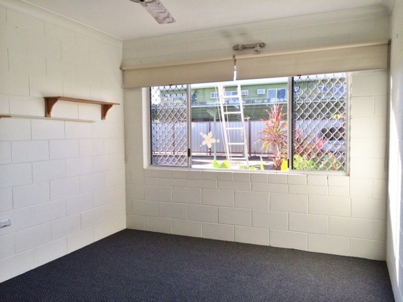 2/20 Jensen Street, Manoora QLD 4870