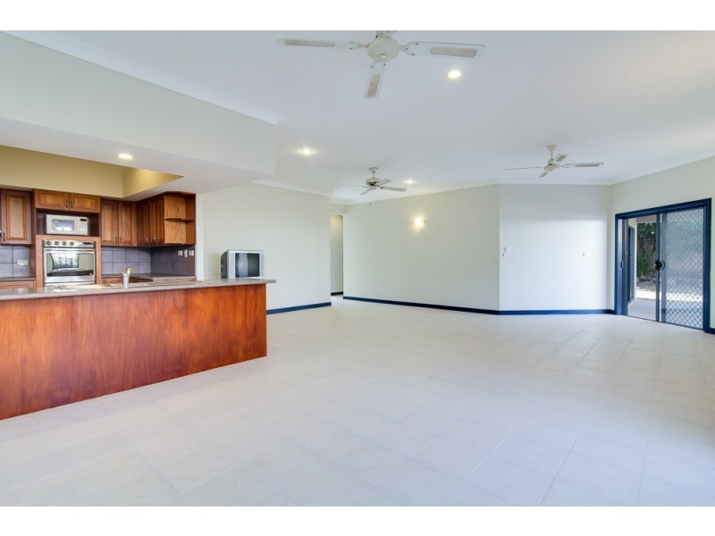 Trinity Beach QLD 4879