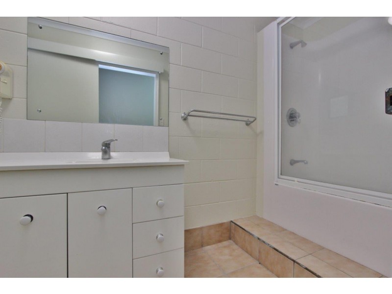 28/40-42 Moody Street, Manoora QLD 4870