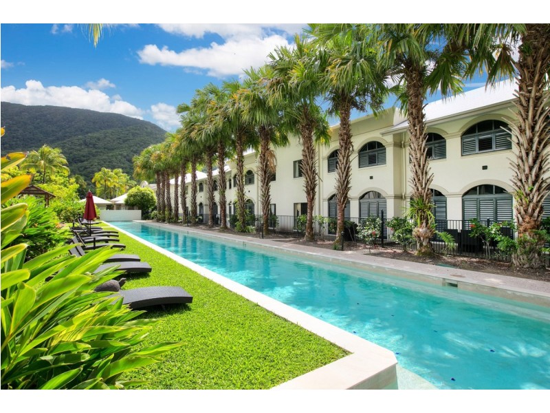 Palm Cove QLD 4879