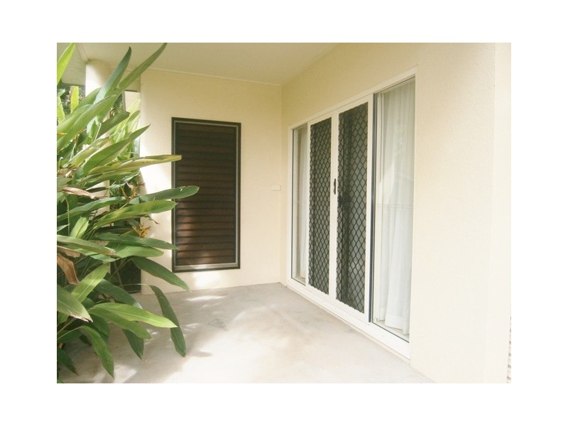 3 Sherwood Close, Brinsmead QLD 4870