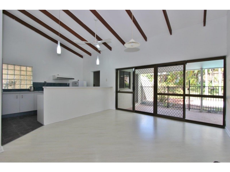 7b Madang Street, Trinity Beach QLD 4879