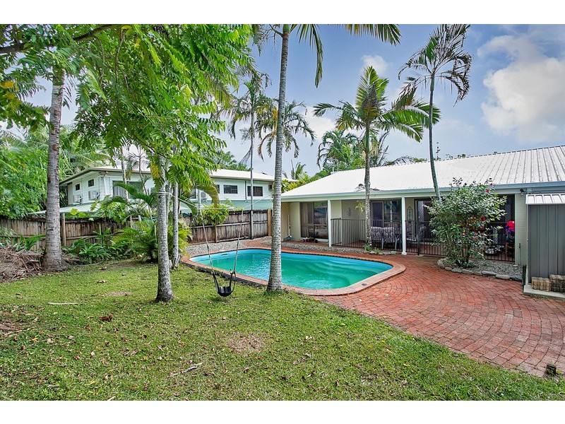 7b Madang Street, Trinity Beach QLD 4879
