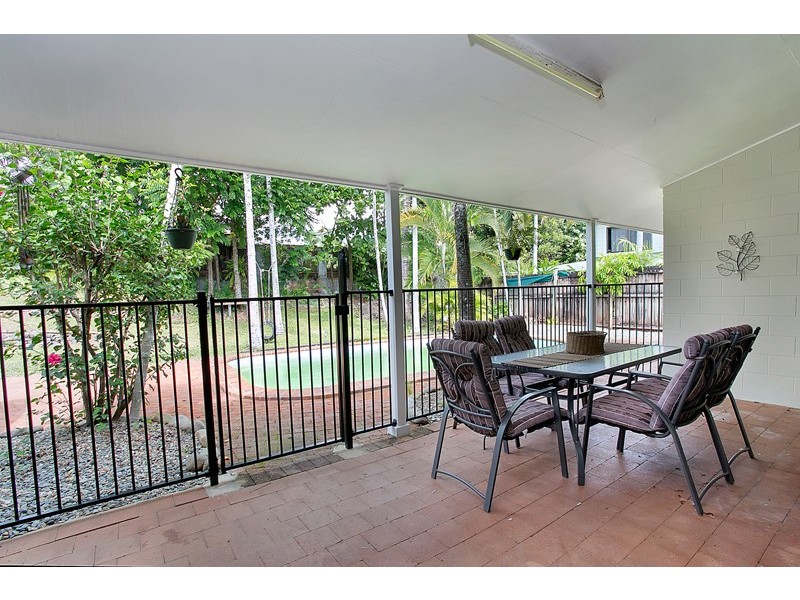 7b Madang Street, Trinity Beach QLD 4879