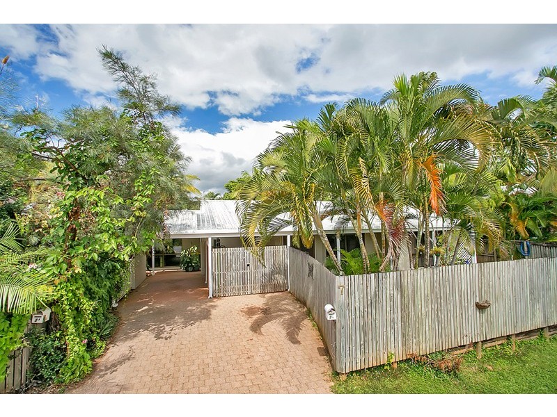 7b Madang Street, Trinity Beach QLD 4879