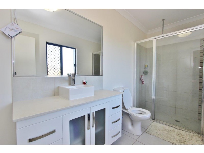 24 Landsborough Drive, Smithfield QLD 4878
