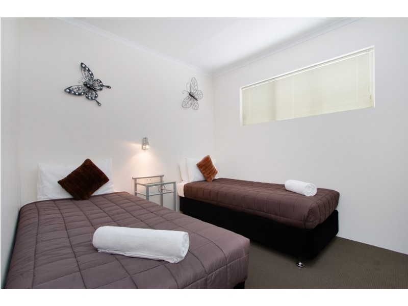 Palm Cove QLD 4879