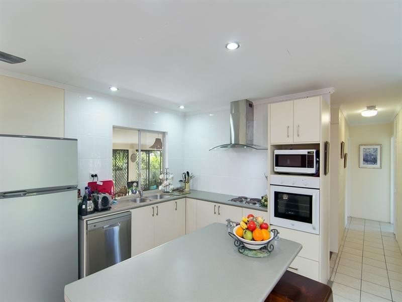 2 Anne Street, Smithfield QLD 4878