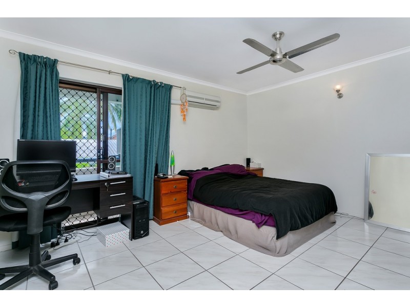 9/22-24 Rutherford Street, Yorkeys Knob QLD 4878