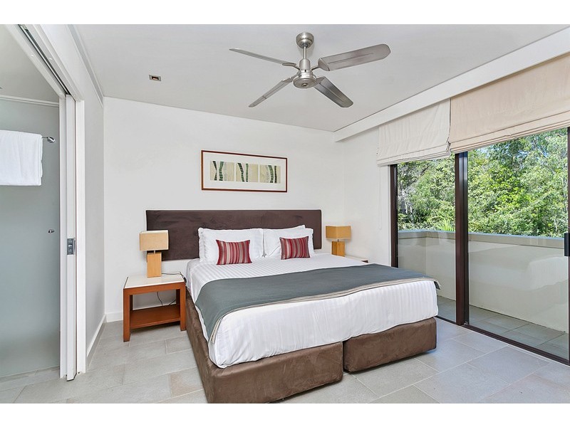 Palm Cove QLD 4879