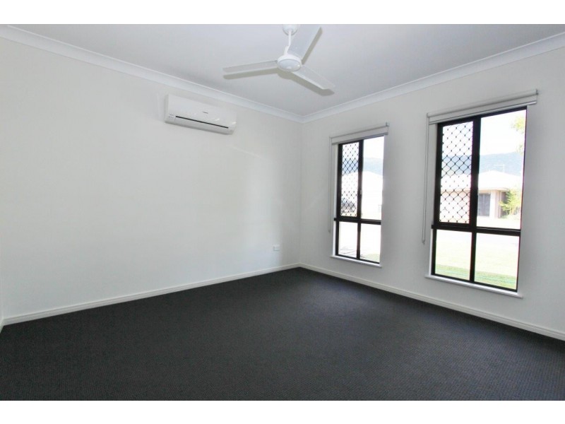 33 Hockey Ave, Smithfield QLD 4878
