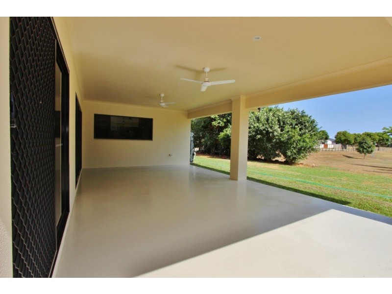 33 Hockey Ave, Smithfield QLD 4878