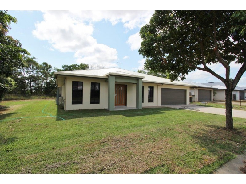 33 Hockey Ave, Smithfield QLD 4878