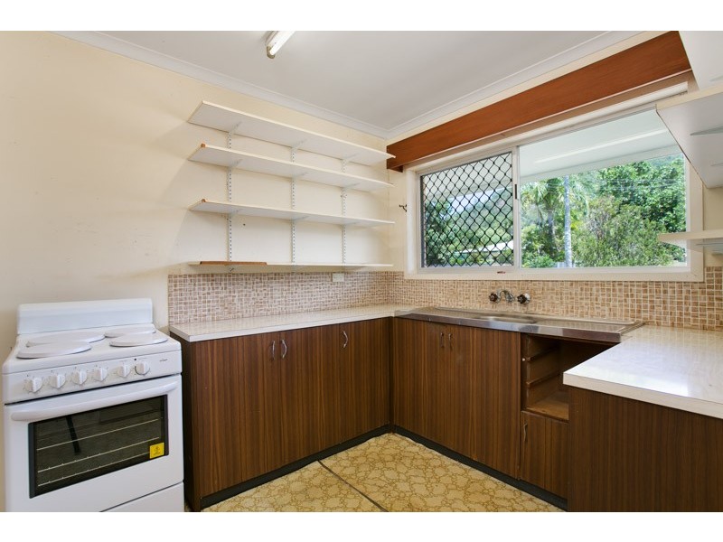 8 Lae Street, Trinity Beach QLD 4879