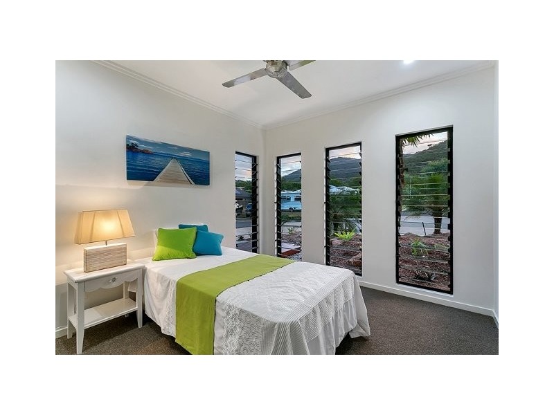 Palm Cove QLD 4879