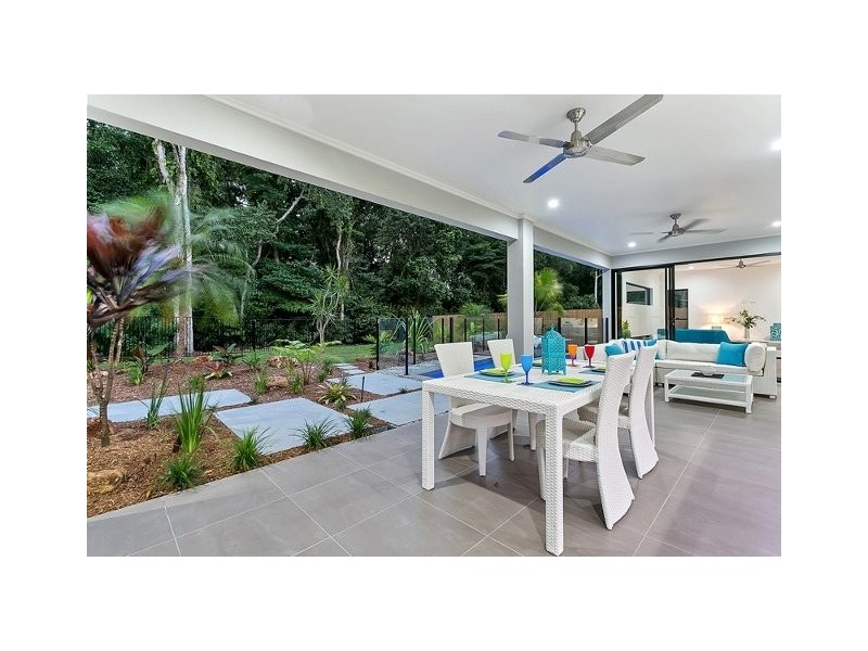 Palm Cove QLD 4879