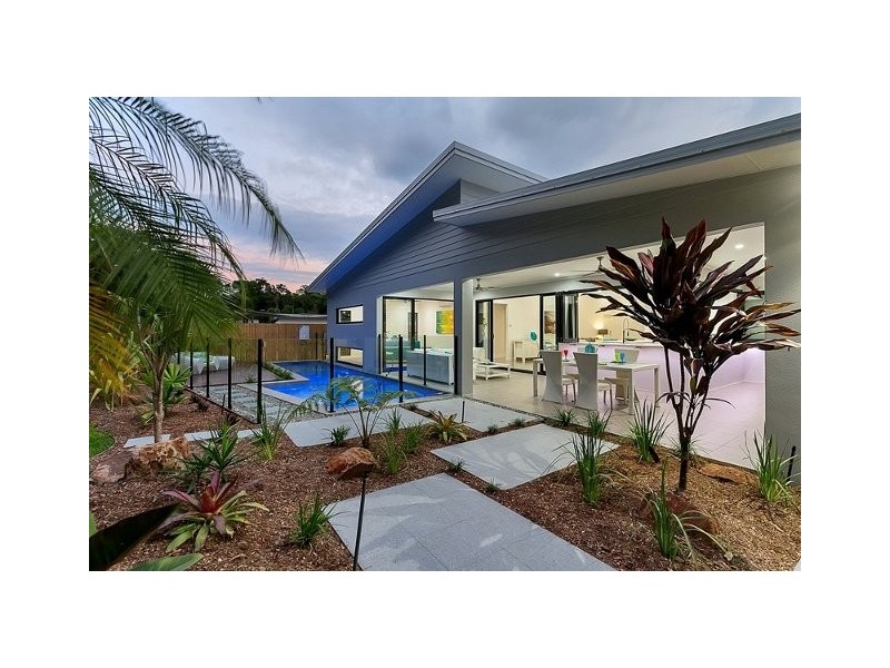 Palm Cove QLD 4879