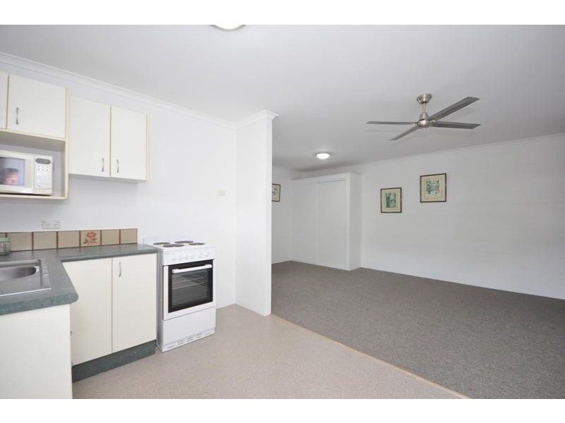 11/394 Mayers Street, Edge Hill QLD 4870