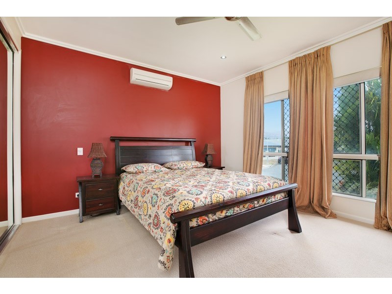 27 Hetherton Street, Smithfield QLD 4878