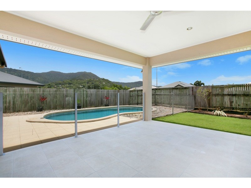 27 Hetherton Street, Smithfield QLD 4878