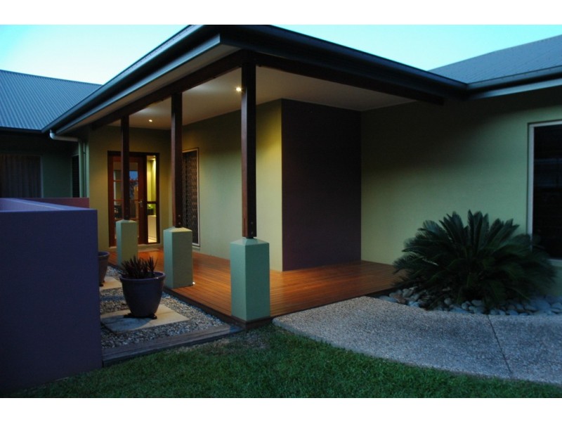 26 Moore Road, Kewarra Beach QLD 4879