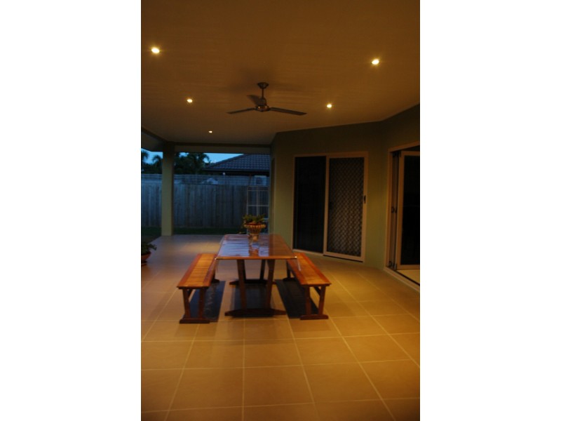 26 Moore Road, Kewarra Beach QLD 4879