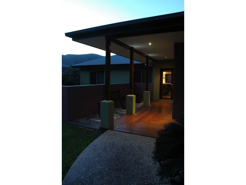 26 Moore Road, Kewarra Beach QLD 4879