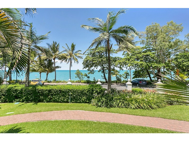 Trinity Beach QLD 4879