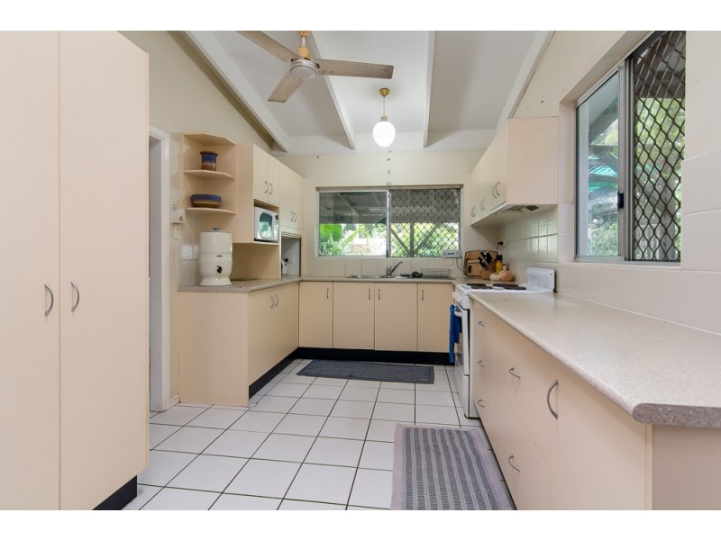 Yorkeys Knob QLD 4878