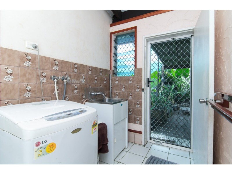 Yorkeys Knob QLD 4878