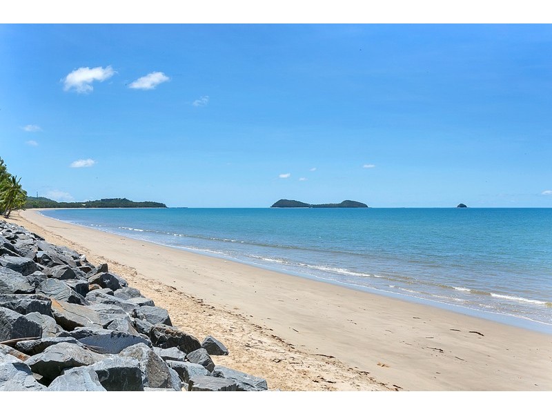 Clifton Beach QLD 4879