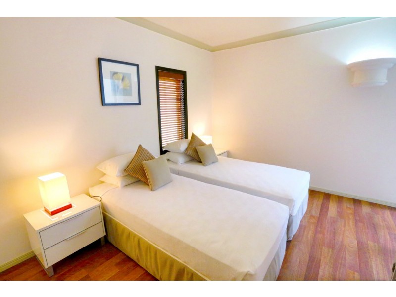 25/9 Veivers Road, Palm Cove QLD 4879