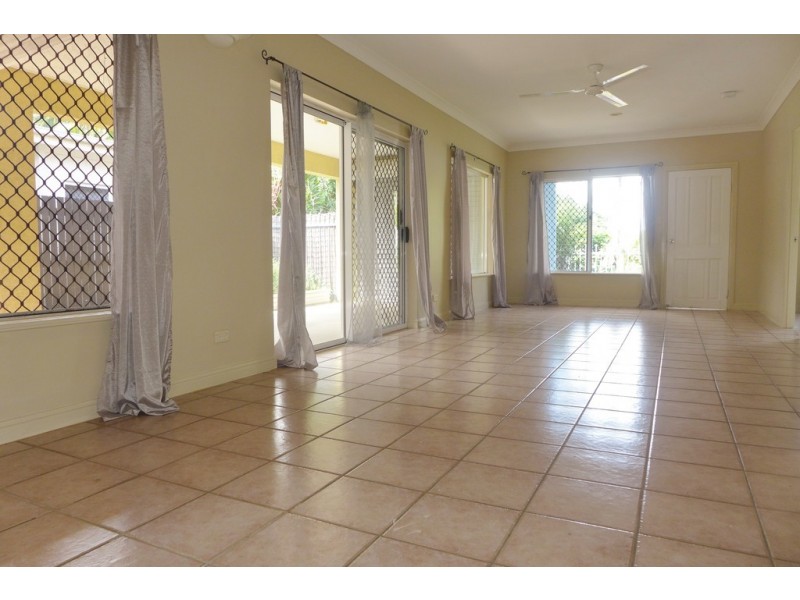 3 Toolong Close, Smithfield QLD 4878